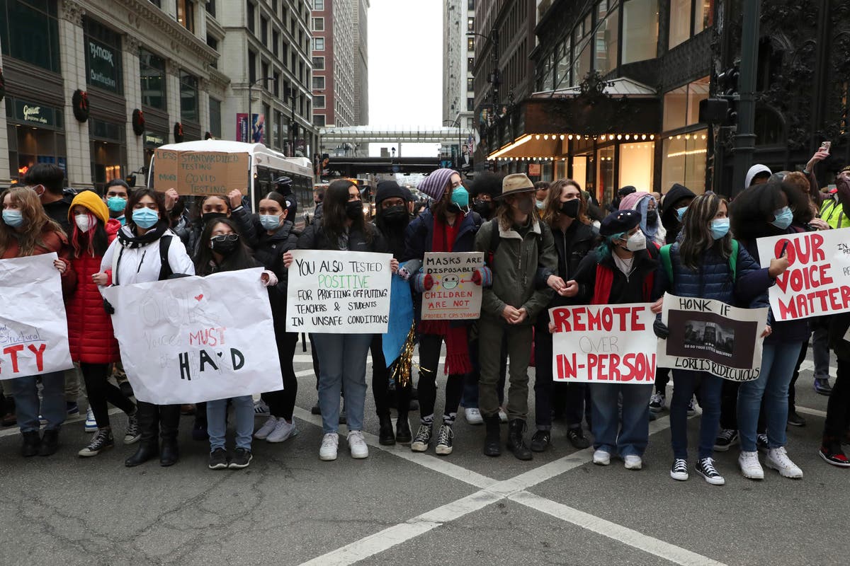 Chicago students stage walkout, say COVID protocols lacking