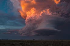 Ominous supercell storm captured over Texas in mesmerizing time-lapse