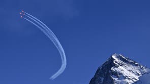 The Patrouille Suisse jets perform prior to the Men’s Downhill race at the Fis Alpine Skiing World Cup in Wengen, スイス