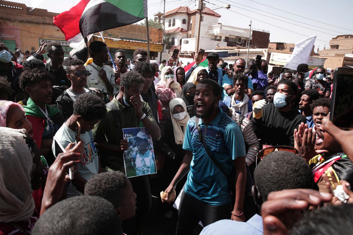 Sudanese forces open fire on anti-coup protests, doodmaak 3