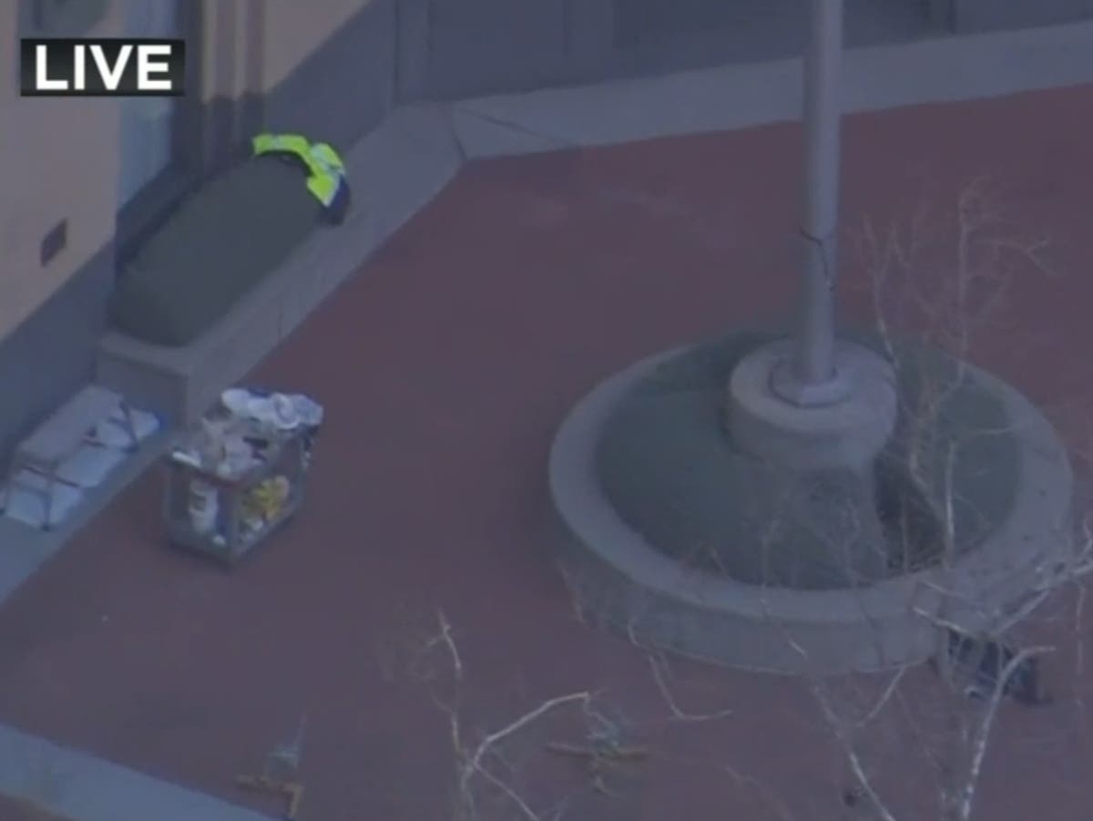 FBI investigating ‘possible pipe bomb’ found outside US federal building in Oakland