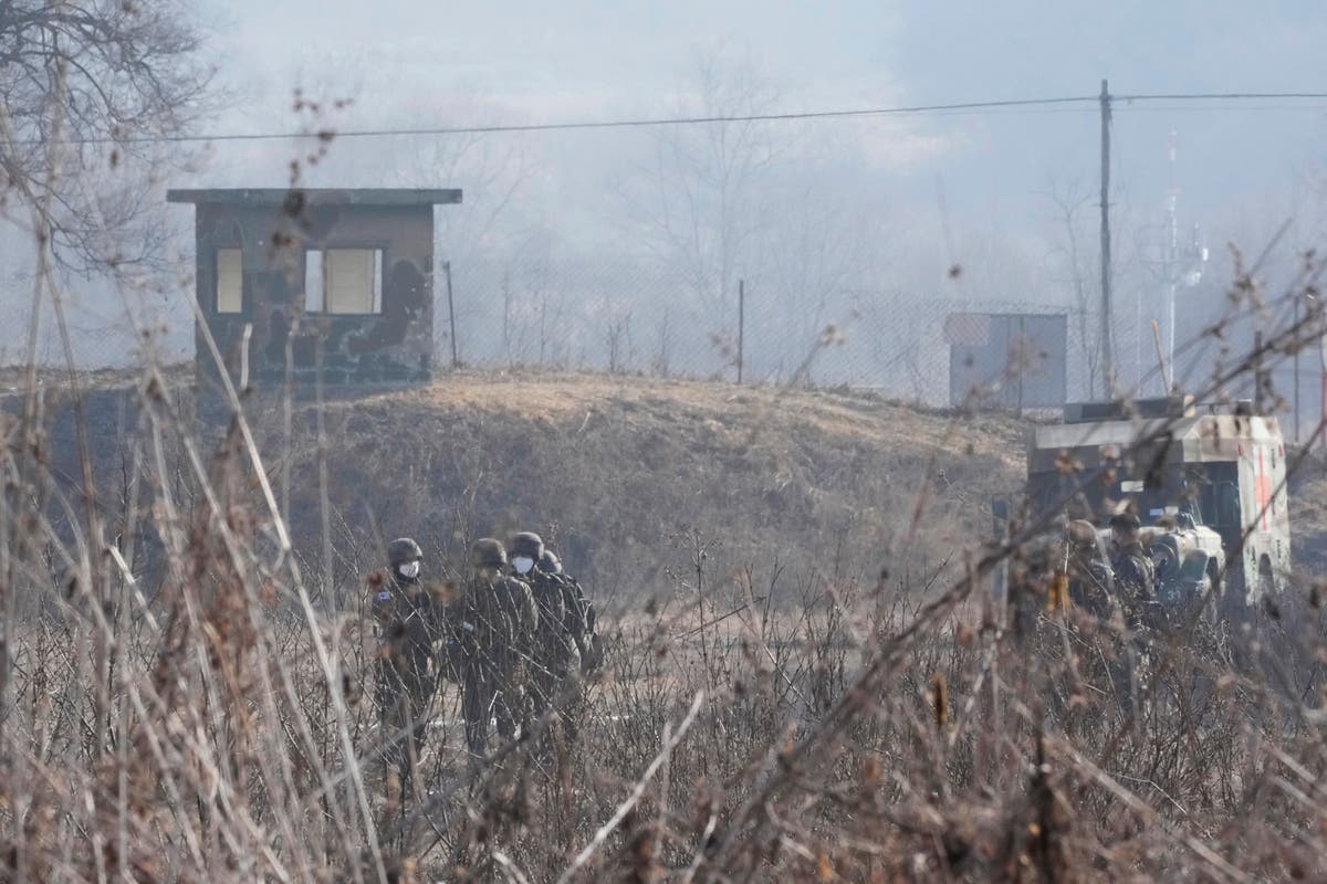 N. Korea bevestig missieltoetse terwyl Kim ammunisieterrein besoek
