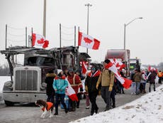 Anti-mandate truckers met with crowds in Toronto - latest