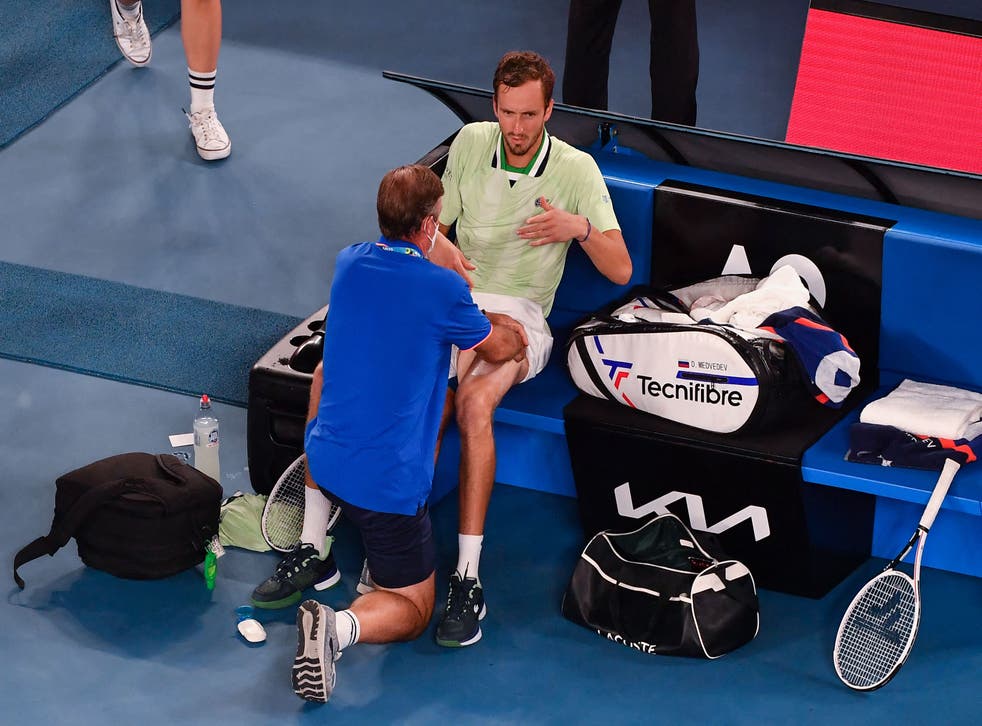 <p>Daniil Medvedev called a trainer during the match </bl>