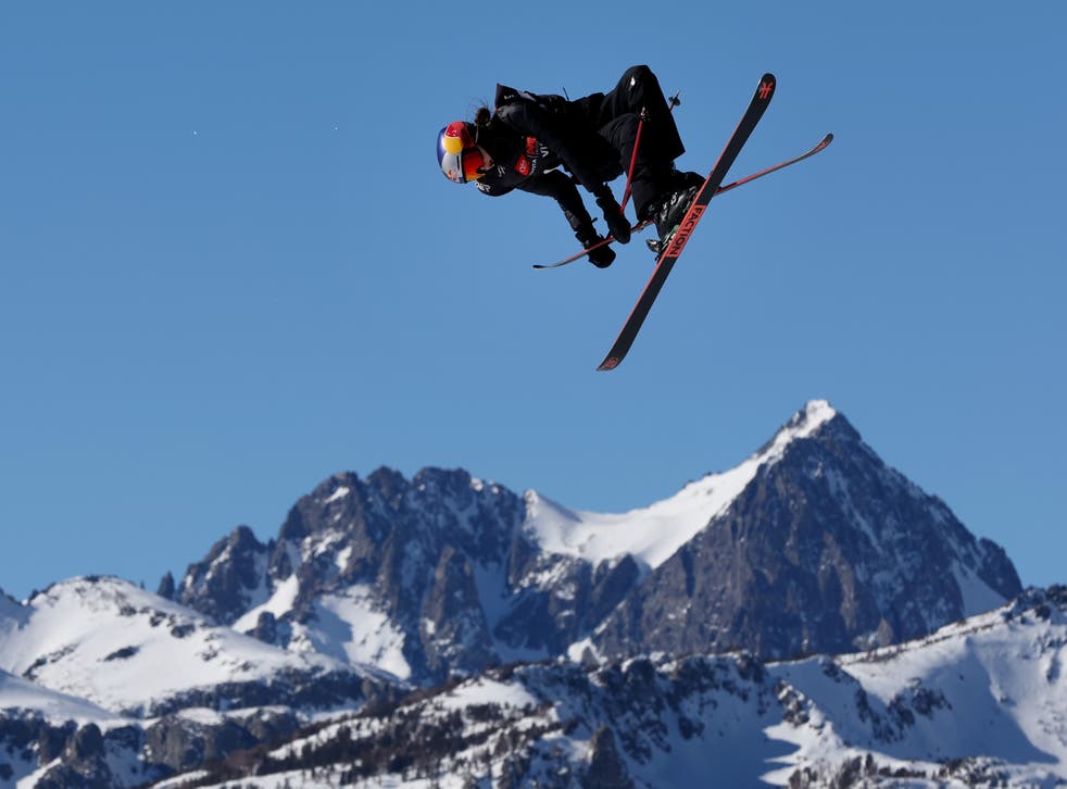 <p> Eileen Gu of Team China competes in the Women's Freeski Slopestyle Final at the Toyota U.S. Grand Prix at Mammoth Mountain on January 09, 2022 in Mammoth, 加利福尼亚�磷. </p>