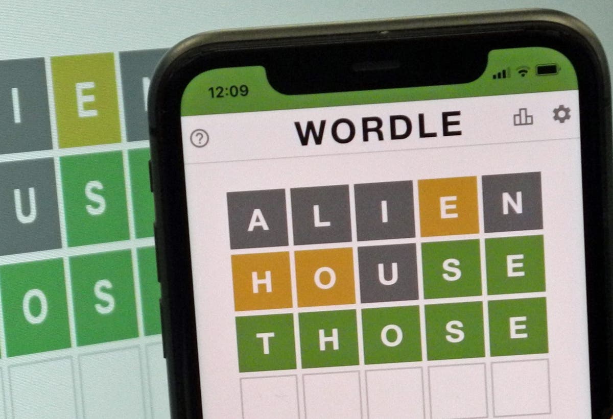 MI6 chief bemoans Wordle players who can’t keep scores secret
