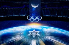 美联社照片: Beijing Olympics open with snowflakes & fireworks