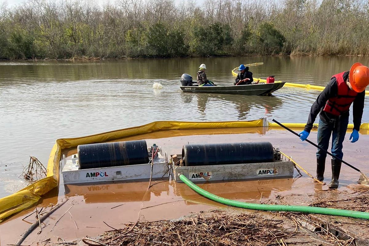 Pipeline's safeguards not working in Louisiana diesel spill