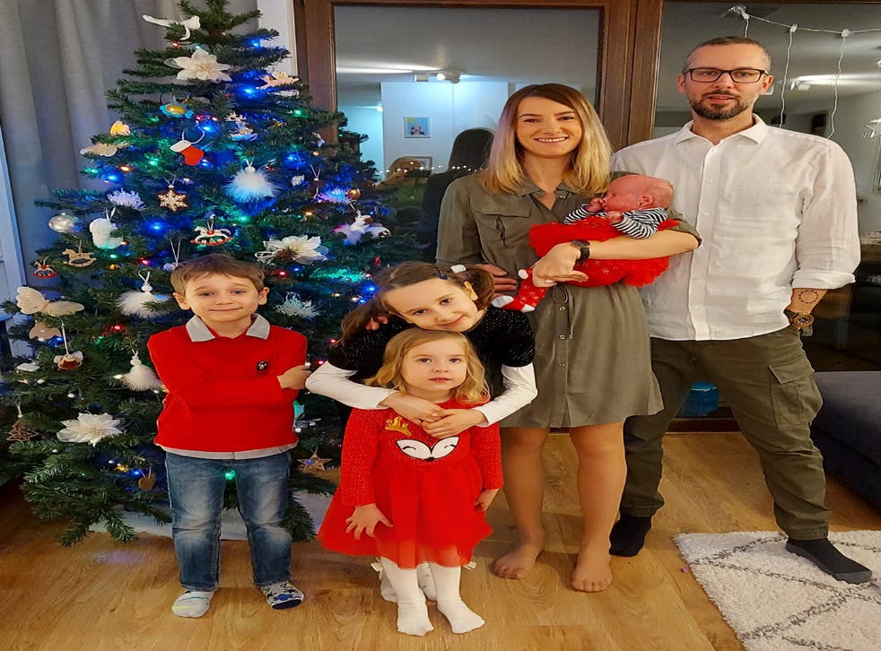 <p>The Kadlecik family at Christmas in 2020 </p>