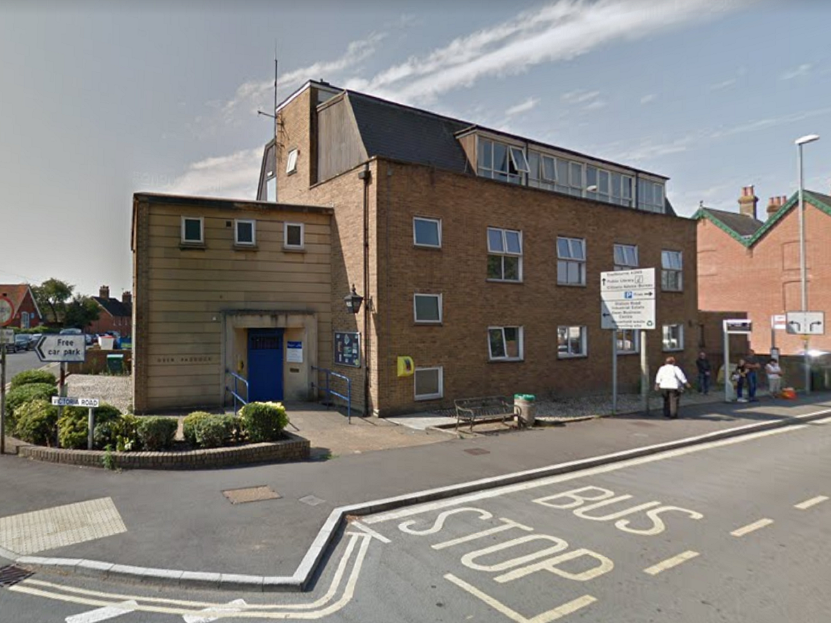 Police station sealed off after ‘suspected chemicals’ handed in