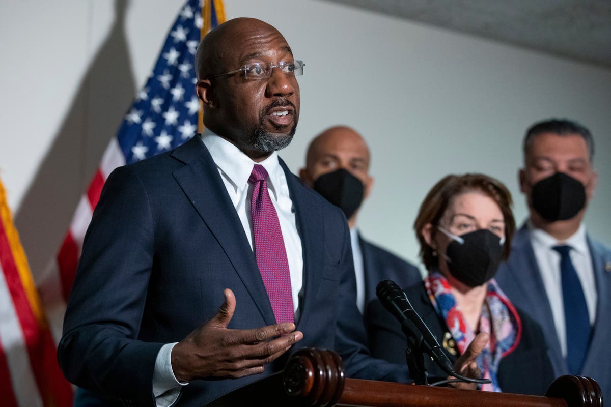 One eye on midterms, Dems ease up on approach to virus