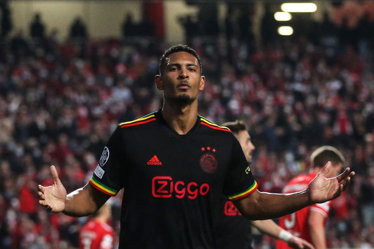 Sebastien Haller scores at both ends as Ajax earn first-leg draw at Benfica