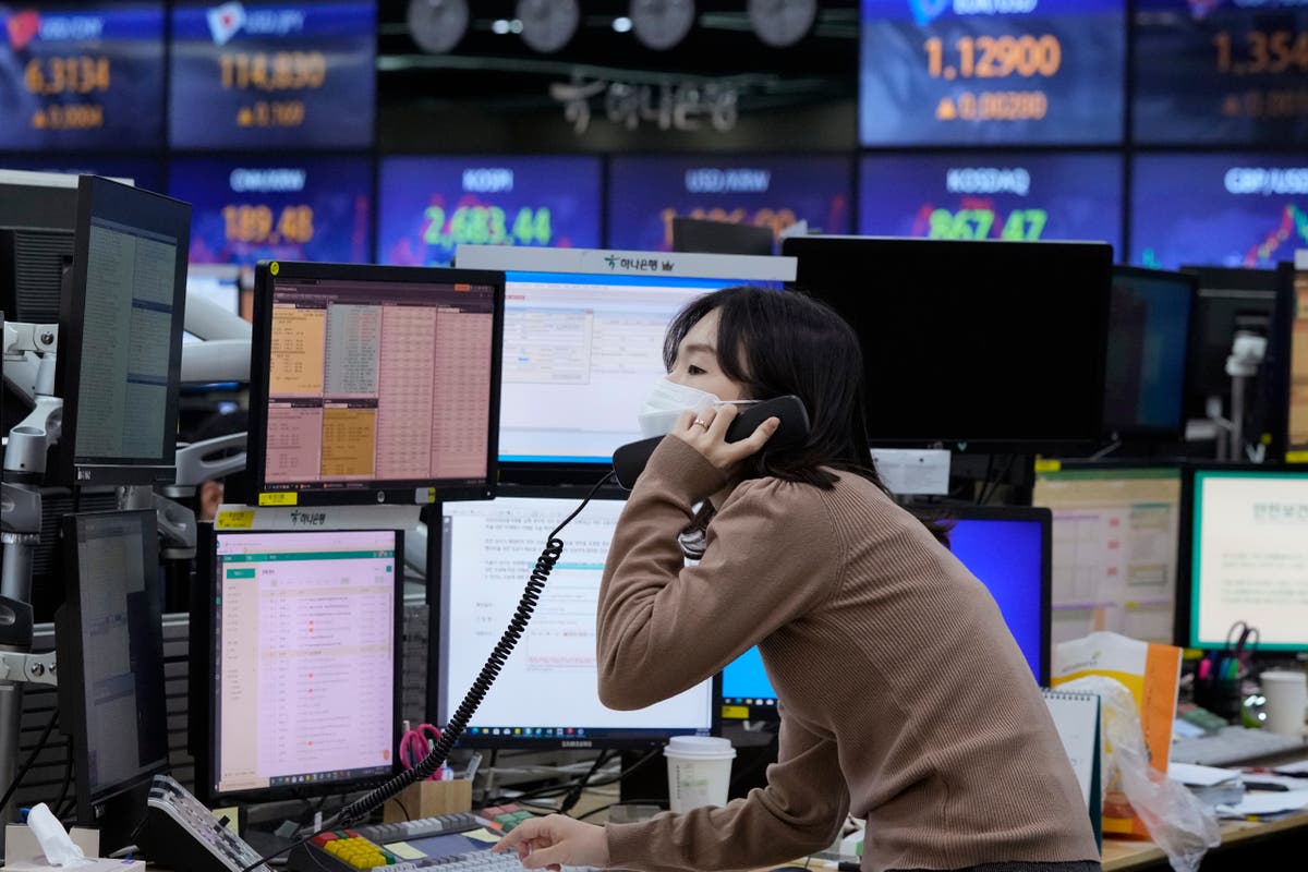 Asian stocks plunge after Putin announces action in Ukraine