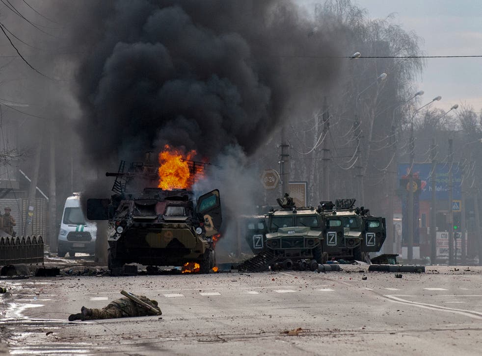 Troops engaged in street fighting in Kharkiv, Ukraine on Sunday, February 27 (Marienko Andrew/AP)
