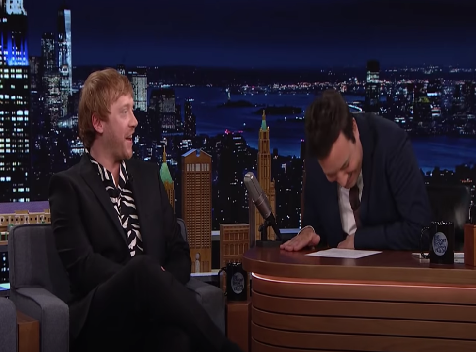 <p>Rupert Grint tells Jimmy Fallon about his young daughter saying the f-word</磷>