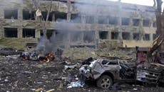 乌克兰: Horrific aftermath of Russian airstrike that devastated Mariupol hospital