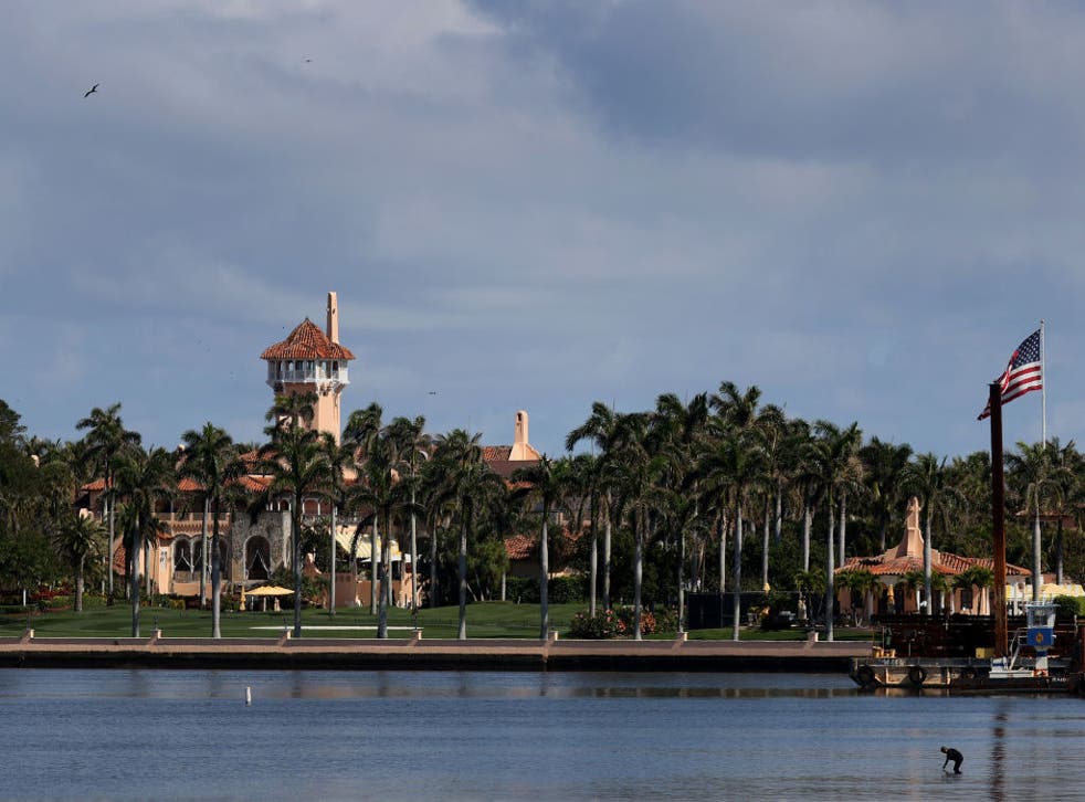 <p>Donald Trump’s Mar-a-Lago resort is surrounded by water in Palm Beach, Floride</p>