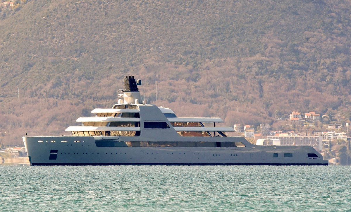 Chelsea owner Abramovich's luxury yacht docks in Turkey