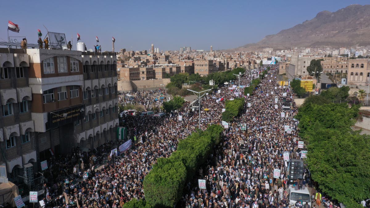 Gulf states plan Yemen talks without Houthi rebels present