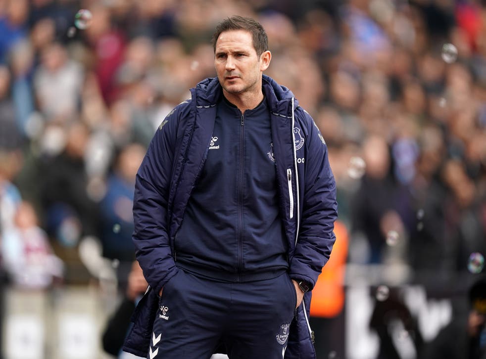 Frank Lampard looks on at another Everton defeat, this time at former club West Ham (Mike Egerton / PA)