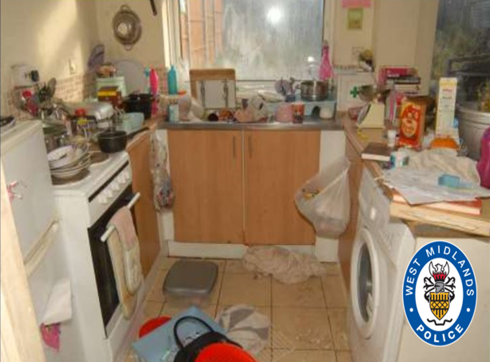 <p>Items were strewn across the floor of the kitchen in the Long Acre property  </磷>