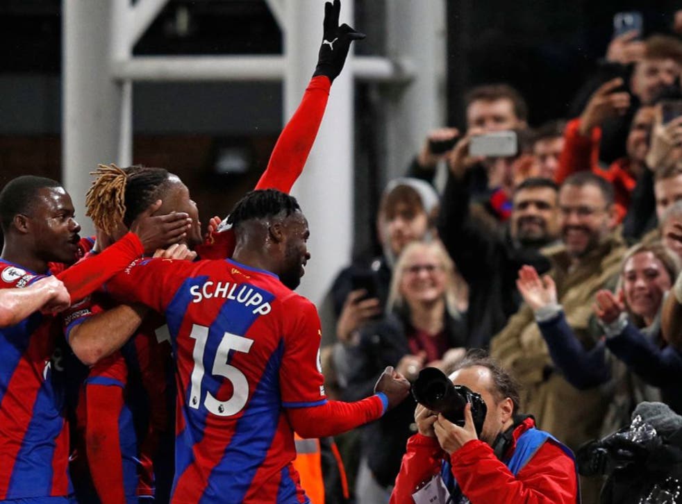 <p>Crystal Palace’s players celebrate during their victory </s>