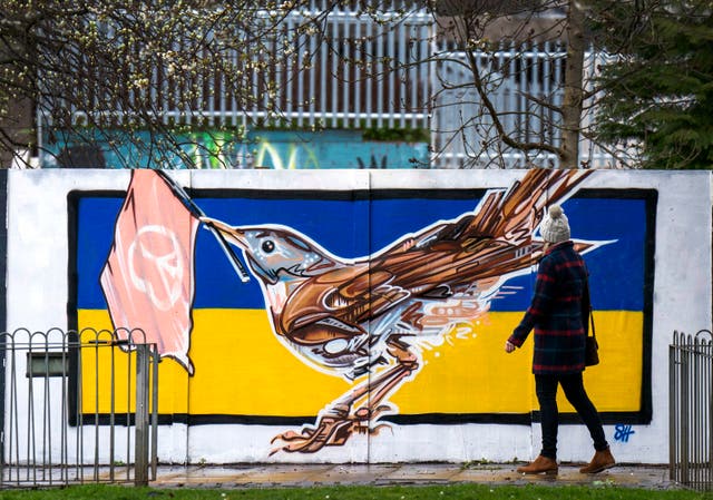 New street art which has appeared in Leith, Edinbourg, in response to Russia’s invasion of Ukraine. The mural features a Nightingale, the official national bird of Ukraine, against the country’s flag