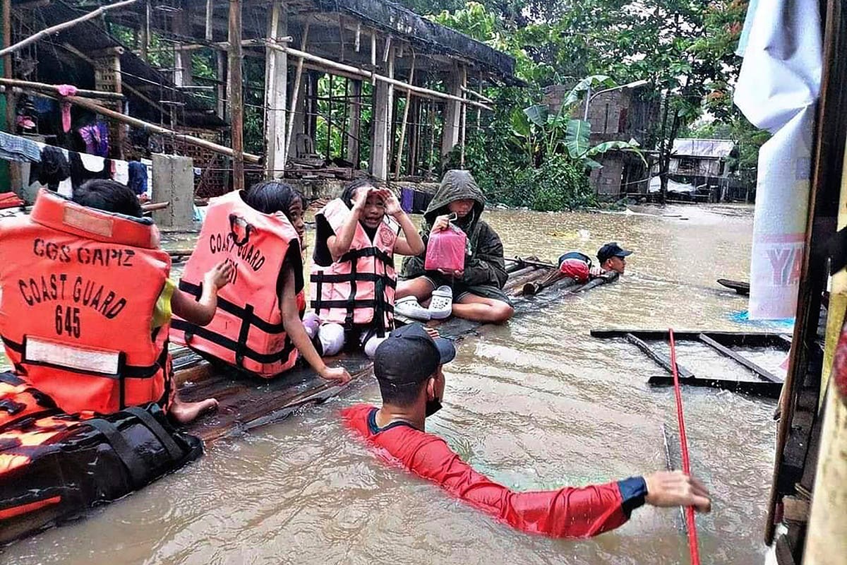 Death toll from Philippine landslides, floods rises to 43