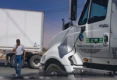 Trucker blockade snarls US-Mexico border over Texas order