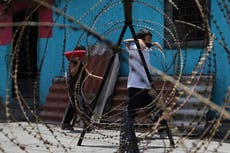 Rights groups criticize El Salvador's mass gang roundups