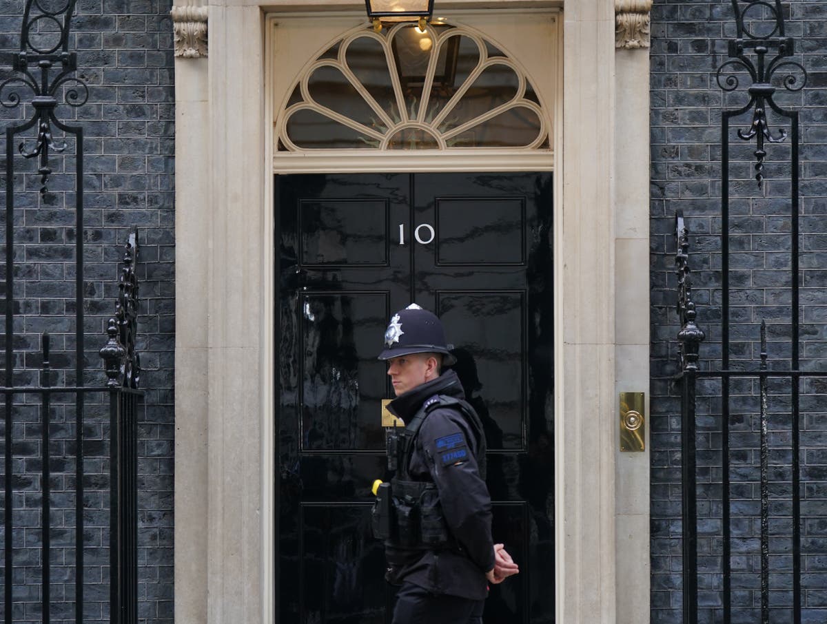 Powerful ‘Trojan horse’ spyware found on Downing Street phone, sier forskere
