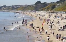 Holidaymakers urged to wear face masks on Easter trips amid Covid fears