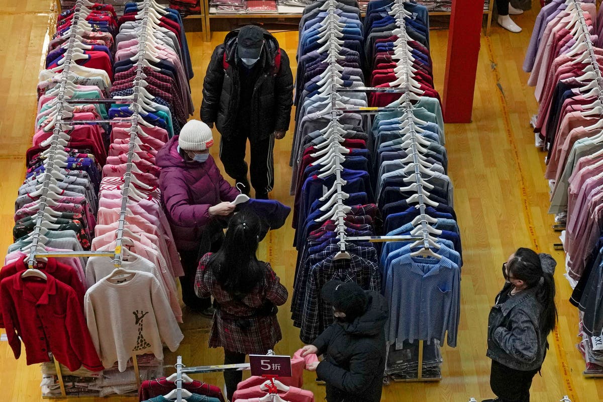 China's economy grows still-weak 4.8% in January-March
