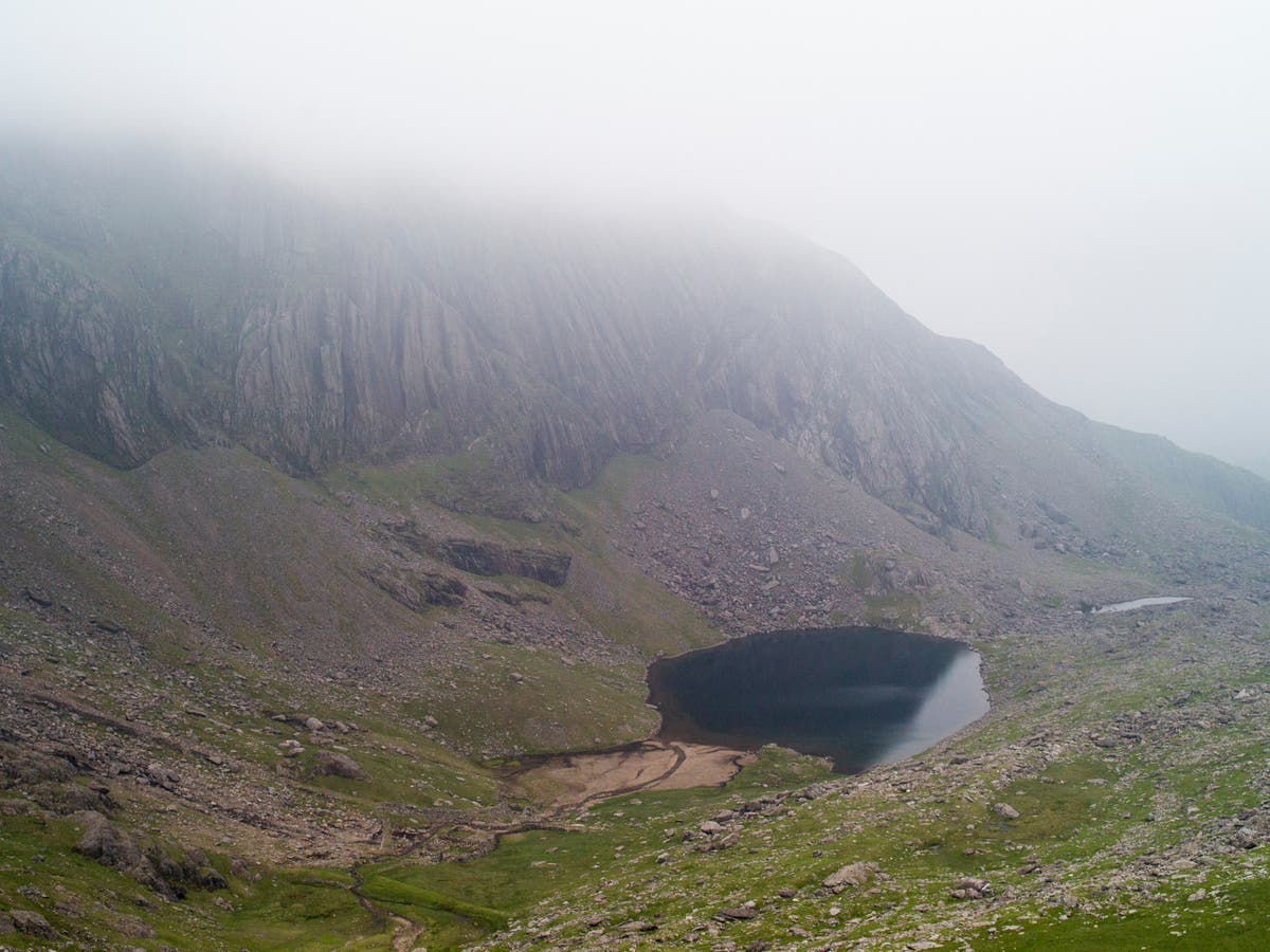 Snowdon walkers told to go to toilet before hike after reports of faeces up mountain