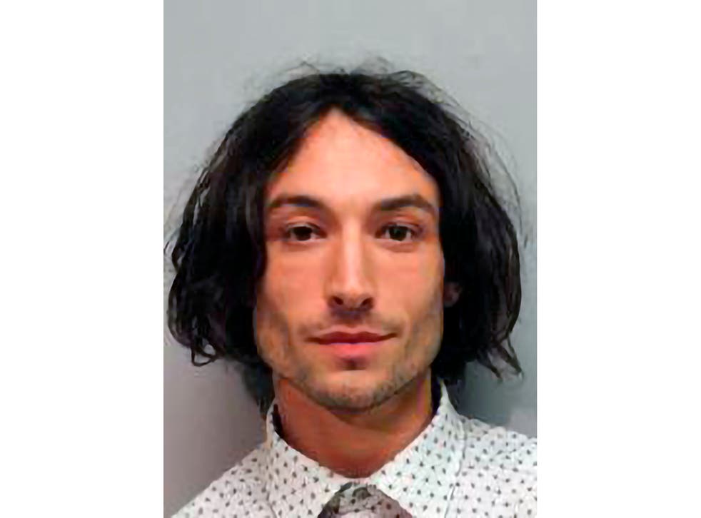 <p>A booking photo after Ezra Miller’s arrest in Hawaii </磷>