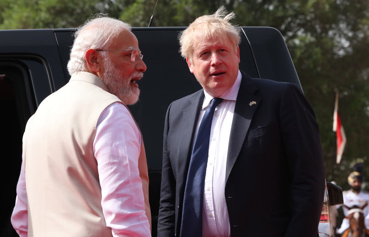 Indian slums ‘covered up with white cloth’ during Boris Johnson’s visit