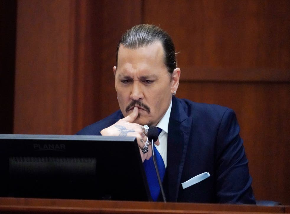 <p>Johnny Depp testifies at the Fairfax County Courthouse in Fairfax, Virginia on 25 April 2022</bl>