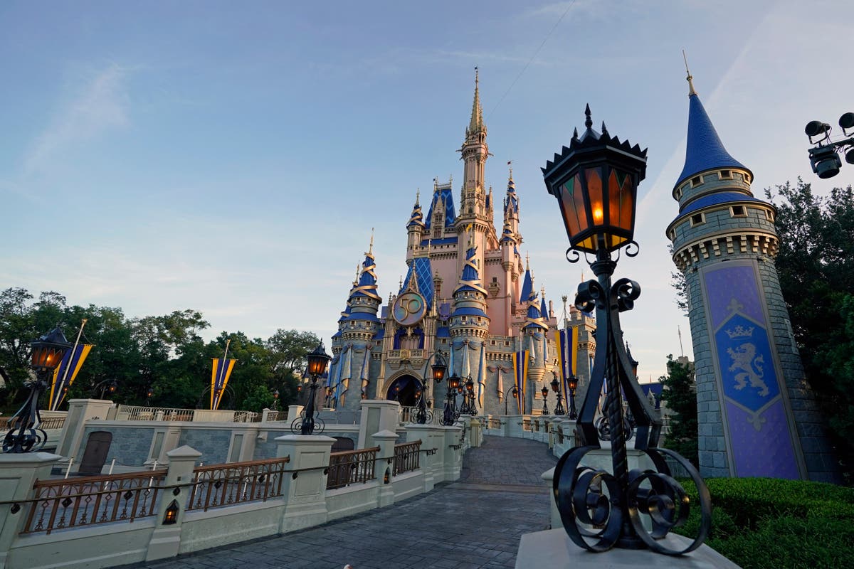 Sheriff’s office says man stopped from entering Disney World with guns, ammo