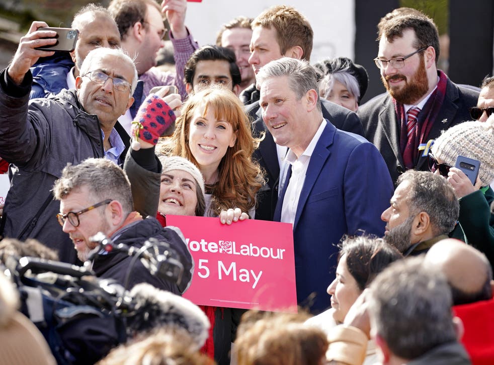 <p>Sir Keir Starmer and Angela Rayner at the launch of Labour’s local election campaign in Bury, Grande Manchester, mês passado<pp>