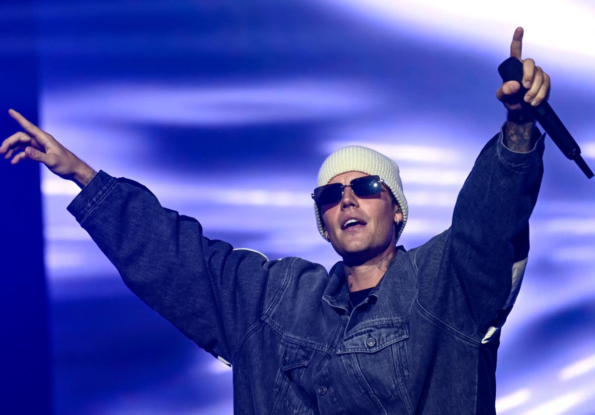 Justin Bieber scolds concert fans who disrupted silence for Buffalo shooting victims