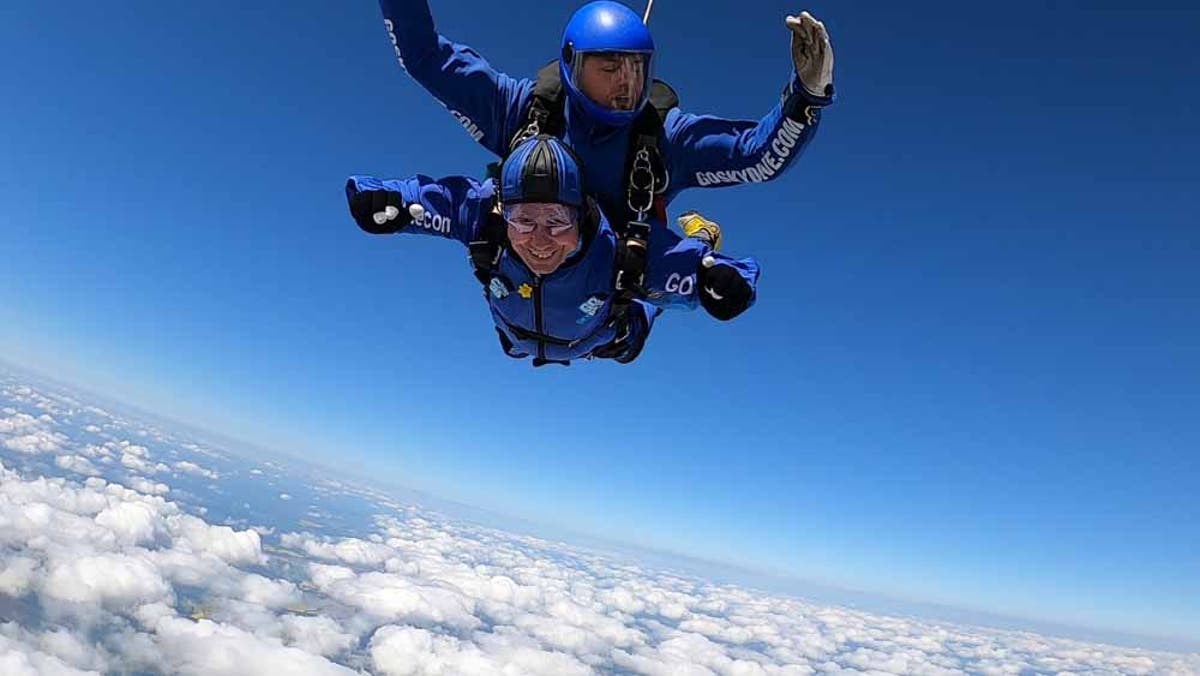 Octagenarian drummer raises £5,000 for charity by skydiving at 15,000 feet aged 89