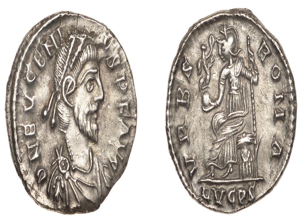 A valuable Siliqua Lugdunum coin dating back around 1600 anos. (Noonans)