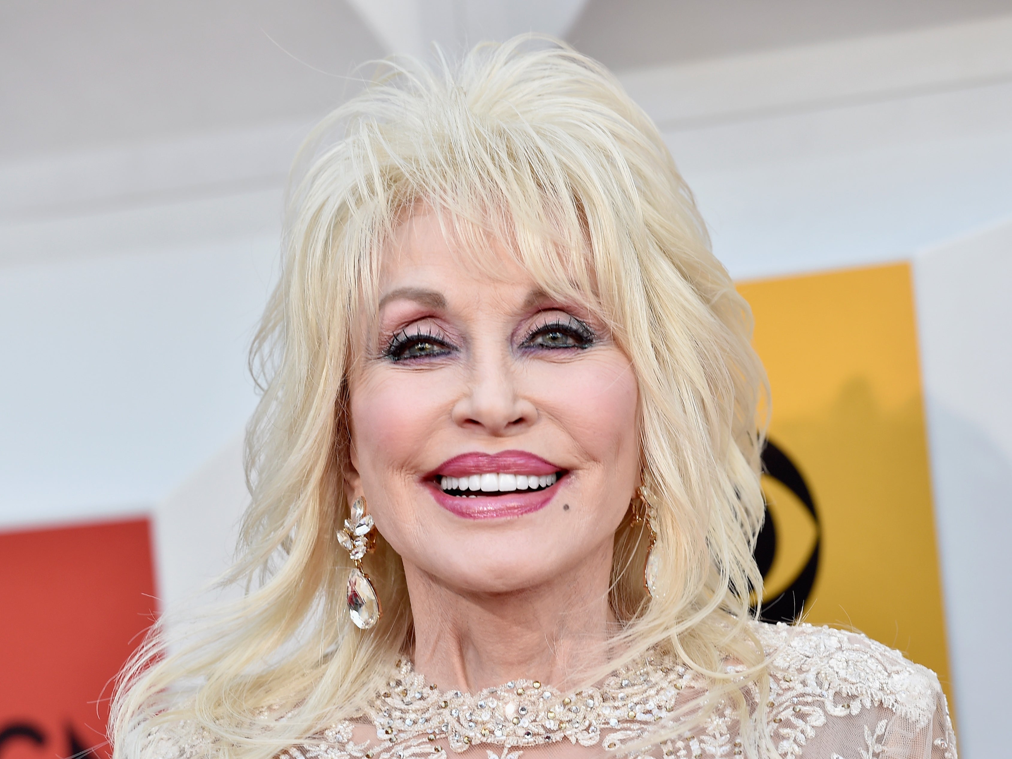 Dolly Parton Awarded M By Amazon Founder Jeff Bezos For Charity Work