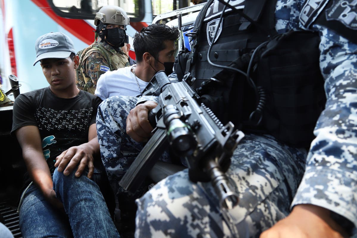 Rights groups cite 338 violations in El Salvador arrests