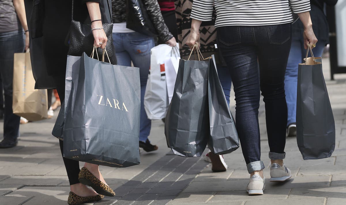 UK shopper footfall records encouraging improvement
