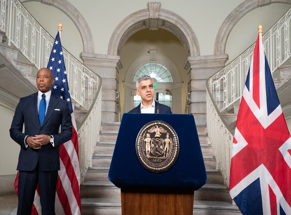 Mr Khan met with the Mayor of New York City Eric Adams (ステファン・ルソー/ PA)