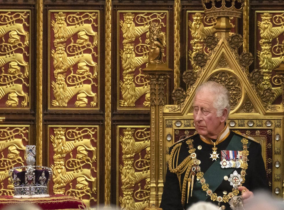 The Prince of Wales looks at the Imperial State Crown (Dan Kitwood/PA)