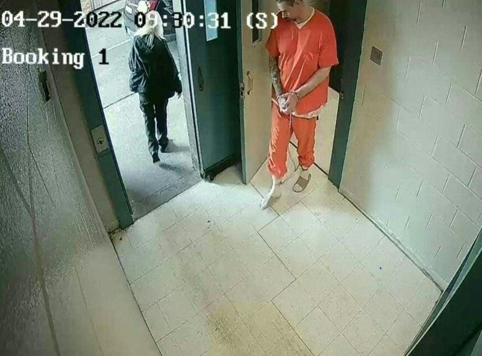 <p>Surveillance footage of Vicky White helping Casey Cole White leave the jail on 29 april</s>