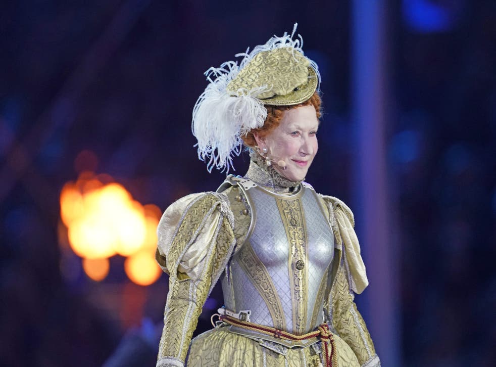 Dame Helen Mirren dressed as Queen Elizabeth I performs during the A Gallop Through History Platinum Jubilee celebration (史蒂夫帕森斯/ PA)