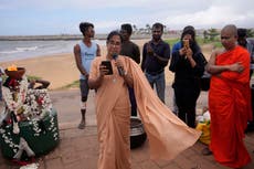 Sri Lankan protesters include Tamil victims in war memorial